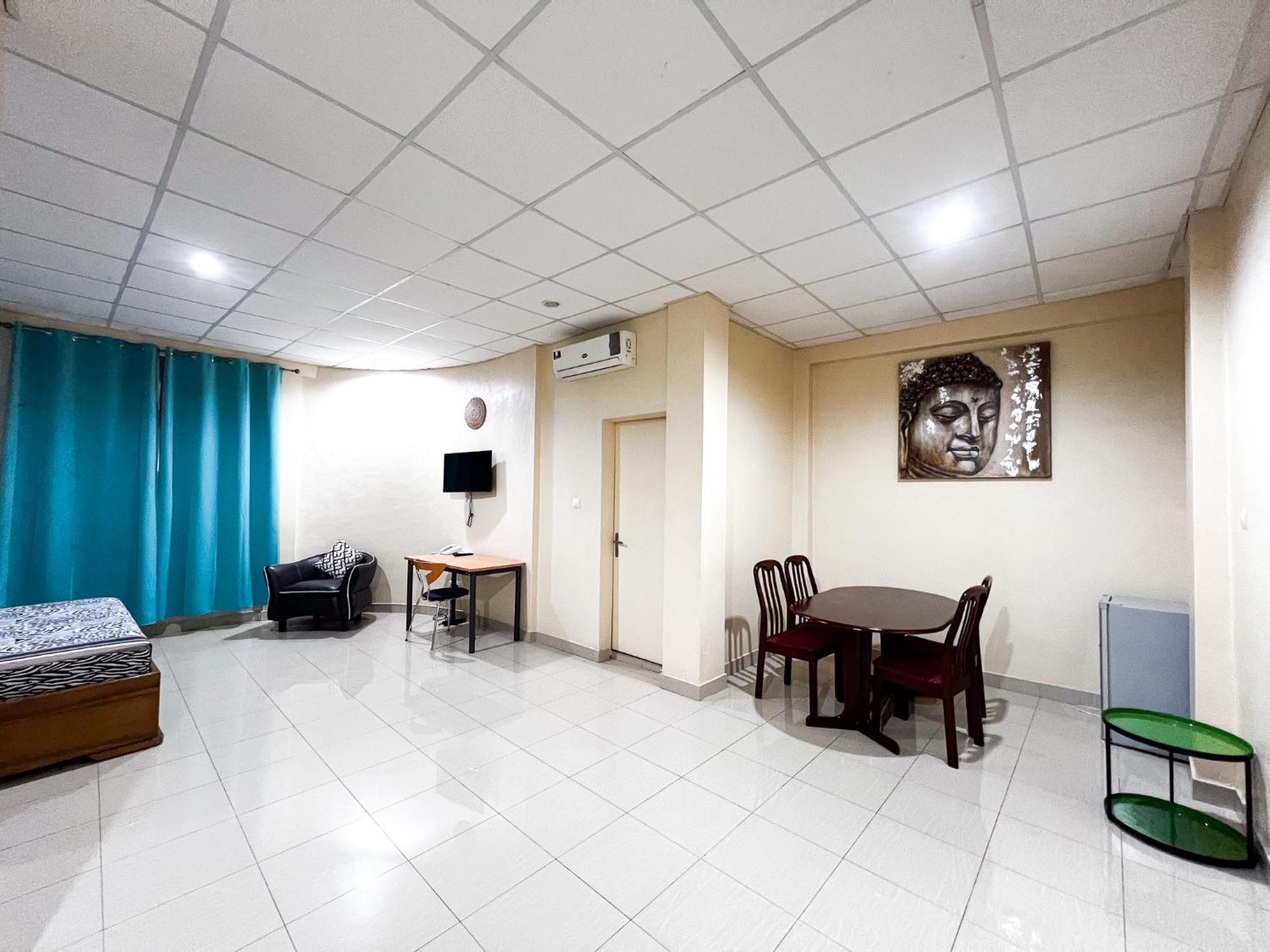 Hotel Les Fleurettes Ouagadougou Exterior foto